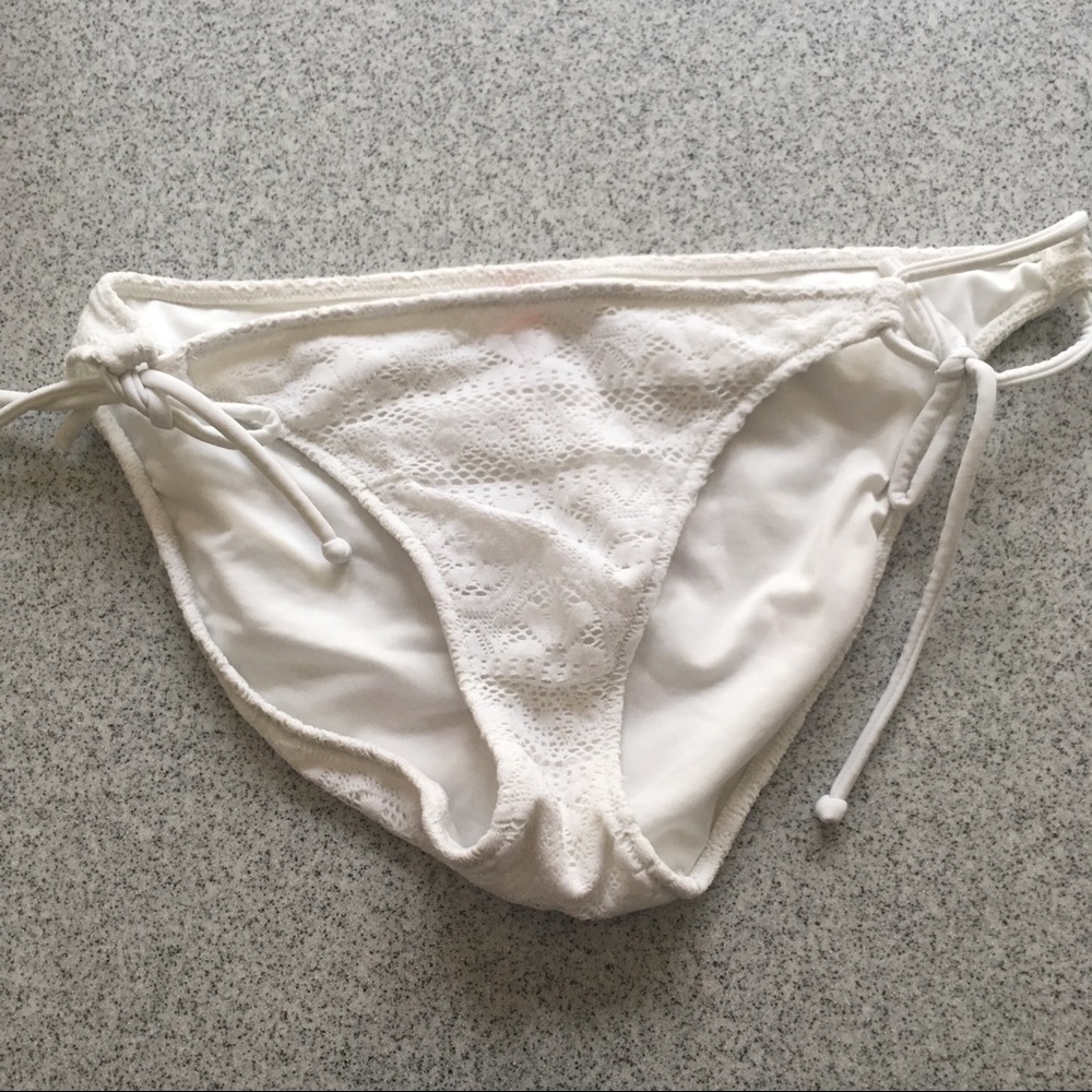 Victoria’s Secret white Crochet bikini Bottom